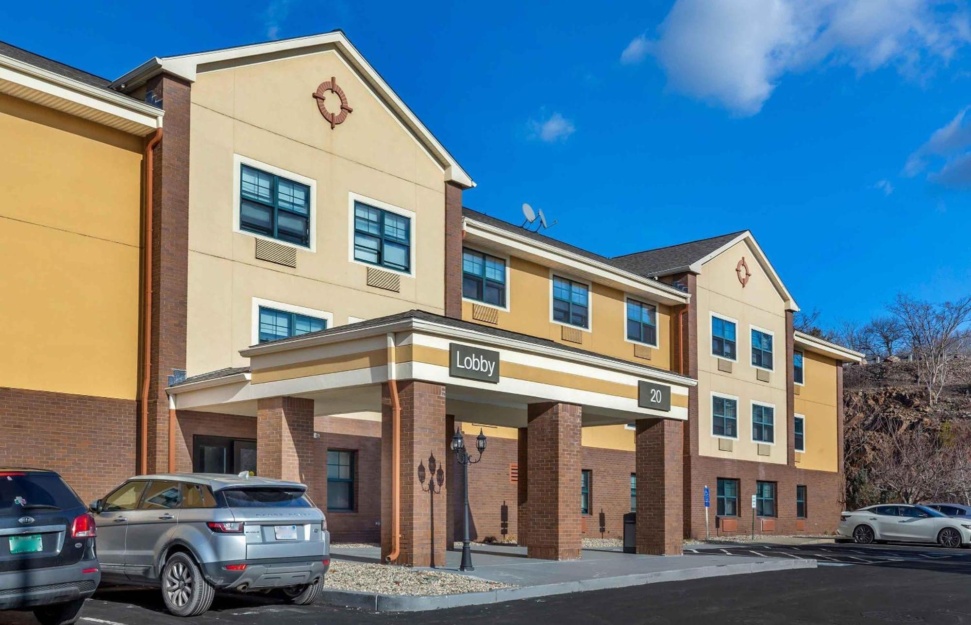 4 Best Budget Hotels in Boston Metropolitan Area
