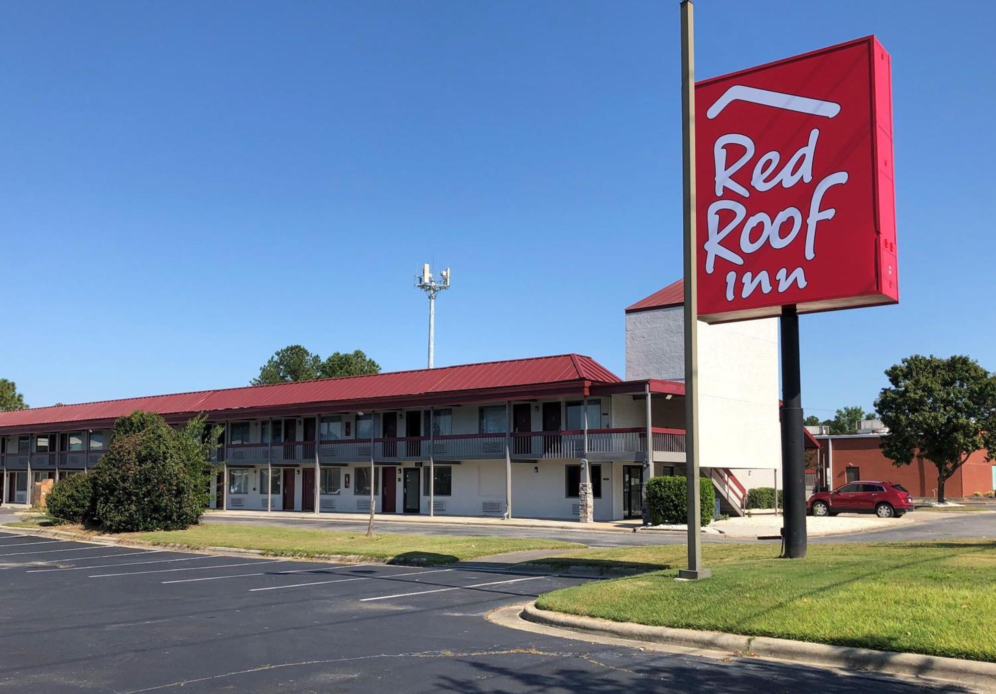 4 Top-Rated Airport Hotels Close to Guy Smith Park
