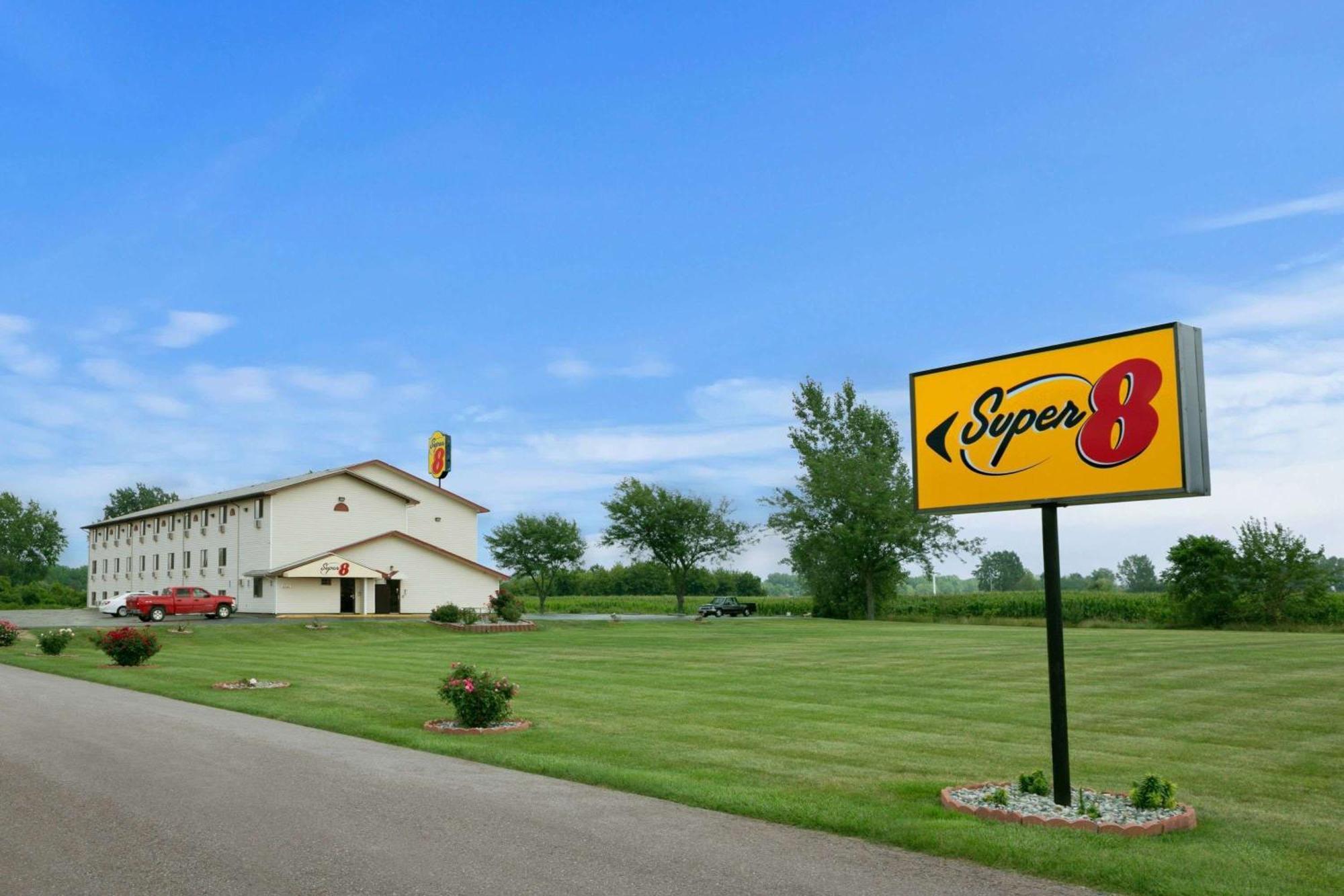 4 Budget-Friendly 2-Star Hotels Close to Covenant Medical Center