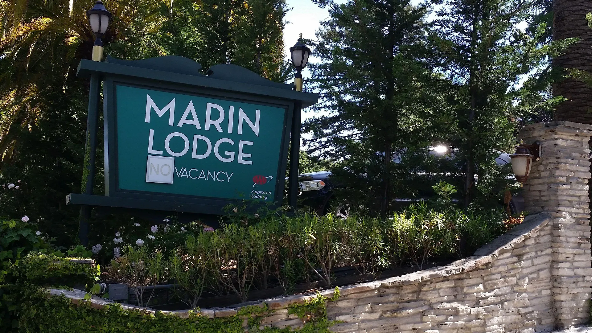 4 Smart 3-Star Hotels Near Marin Square Worth Booking