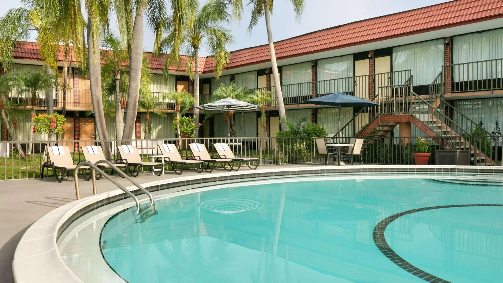 5 Practical Hotels Close to Windmoor Healthcare, Clearwater
