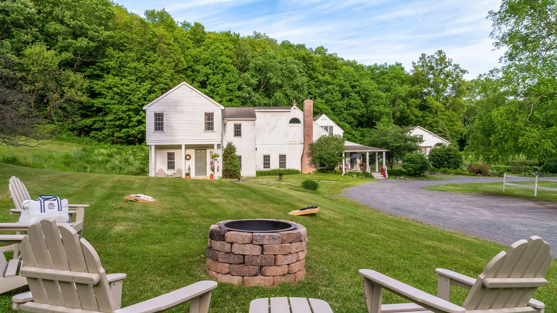 7 Smart Bed & Breakfasts in Upstate New York Worth Booking