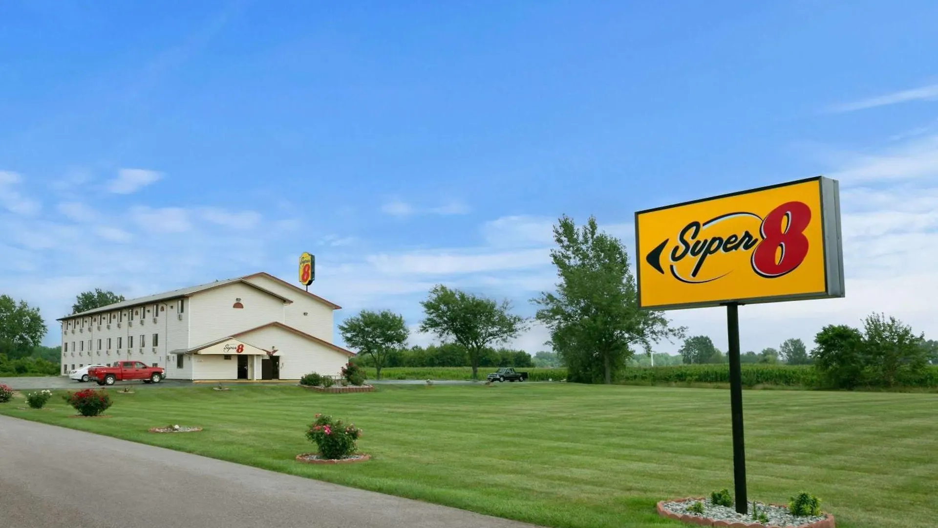 4 Budget-Friendly 2-Star Hotels Close to Covenant Medical Center
